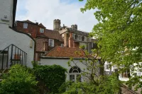 Cathedral Gate Hotels near Westgate Gardens