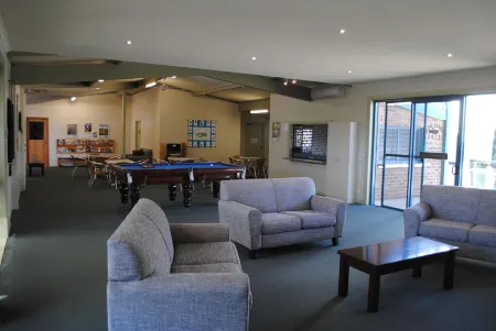 Murray Valley Resort Отели в г. Кобрам