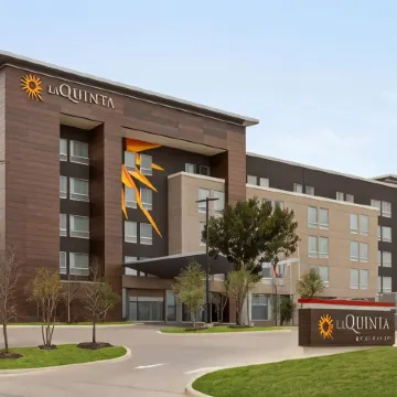 La Quinta Inn & Suites by Wyndham Austin South
