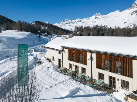 Hotel Chesa Pool Отели в г. Зильс-им-Энгадин