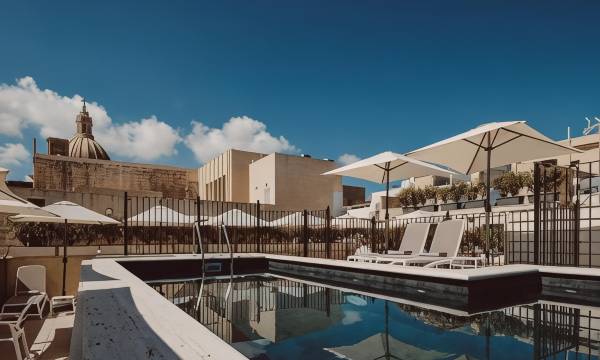 San Karlu Hotel