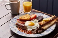 The Titan Hotel di Bishopton