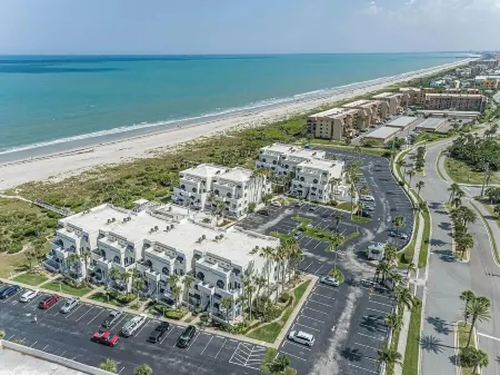 Direct Ocean Front Condo w Big Beach Views/Heated Pool/Hot Tub/VeryPrivateBeach