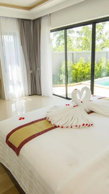 ห้องสวีทสองห้องนอนพร้อมสระว่ายน้ำส่วนตัว