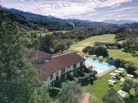 Cà Del Moro Resort Hotels in Albareto