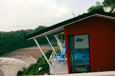 Baron Lighthouse Cottage & Eatery Hotel dekat Pantai klara