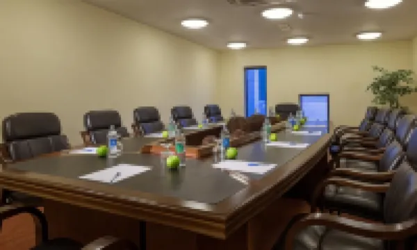 萊特肯尼邁格提甘酒店 萊特肯尼酒店