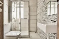 The Village Apartments - Homestays