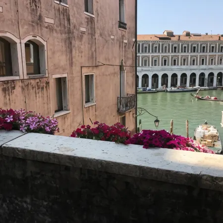 Palazzo Lion Morosini - Check in Presso Locanda Ai Santi Apostoli