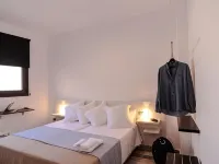 8 Rooms Tarifa 塔裡法住宿飯店