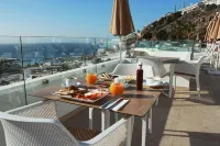 セルバトール ハルタグーナ - アダルト オンリー