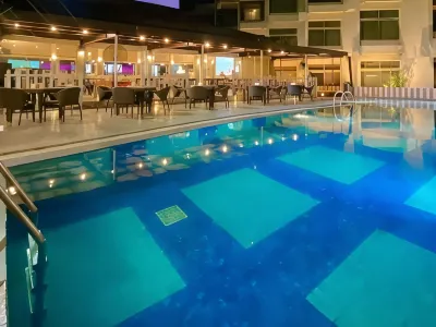 Horison Ultima Makassar Hotels in Maloku