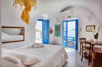 Esperas Hotels in Santorini