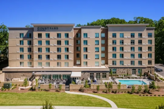 コートヤード バイ マリオット ローリー・ケーリー クロスローズ のホテル