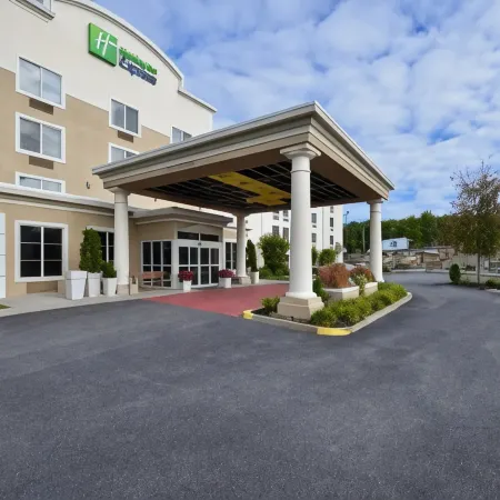 Holiday Inn Express BOSTON-MILFORD by IHG