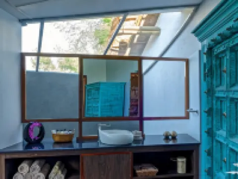 Red Earth Tadoba Hotels in Chandrapur District