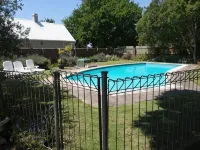 AppleBee Guest Cottages - Pools