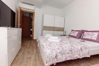 Waterfront Apartment Petrovina Hotels in Dobrota