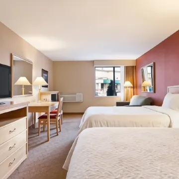 Days Inn by Wyndham Niagara Falls Near the Falls