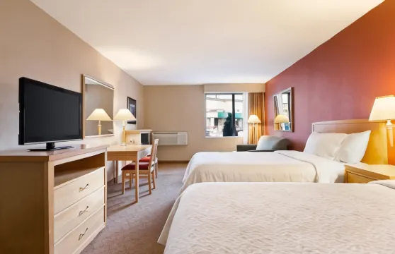 尼亞加拉瀑布附近戴斯酒店