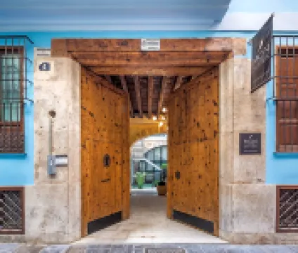 聖尼古拉斯蒙套房 鄰近區政府宮的酒店