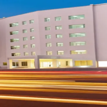 Al Hail Waves Hotel Managed by Centara