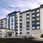 Hampton Inn & Suites by Hilton Burlington Toronto Hotels near Royal Botanical Gardens Canada