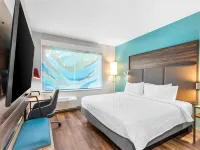 Tru by Hilton Pensacola I-10 North Davis Highway Hotels in Pensacola