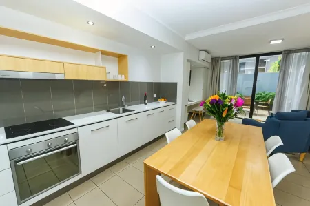 Atrio Apartments Отели рядом с достопримечательностью «Cathedral Square»