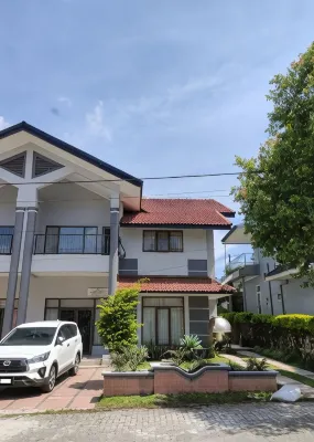 Villa Gitar Mas Berastagi Hotels in Dolat Rakyat