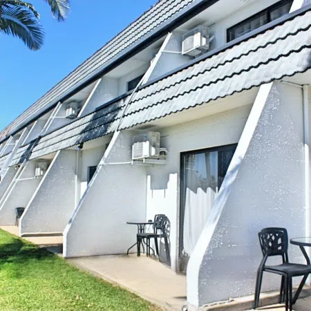 Aaron Motel