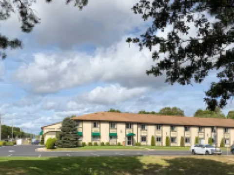 Quality Inn Near Toms River Corporate Park Hotels in Ocean County