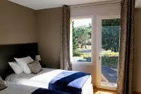 Château de Lastours - le Resort - Bed and Breakfasts