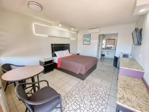 裏諾汽車旅館 酒店