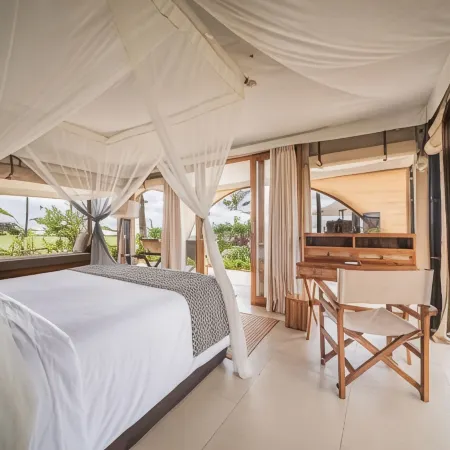 Bali Beach Glamping Отели рядом с достопримечательностью «Пляж Кедунгу»