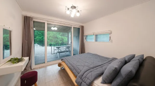 Muju the Haru Pool Villa Hôtels à : 