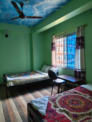 Harry Guest House & Restaurant Hotel di 