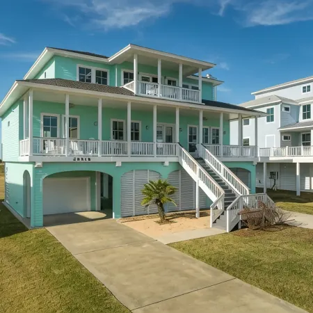 Amazing Beach Views from Porch/Beach Walk over Steps Away/2 Pools & 2 Hot Tubs