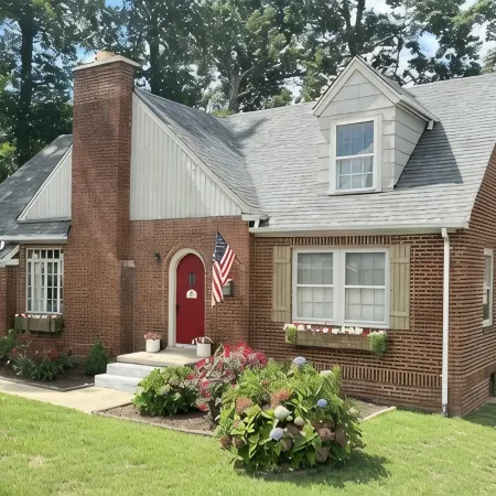 Fort Henry - Pool Table, Fire Pit, Prime Location in Kingsport