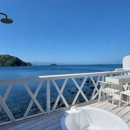 "COVE KAWANA" Shabby Chic Izu Ocean Front Villa