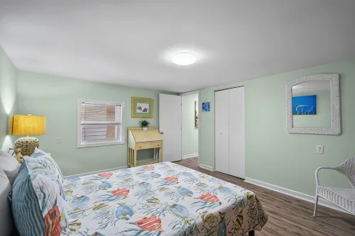 "Sand Dollar Suites" Suite 2: A Short Stroll from Our Sandy Shores!