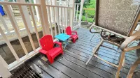 Large Outdoor Space with Saltwater Hot Tub, Fire Pit, Gardens, and Deck in OOB! - Apartments