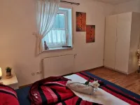 105sqm basement apartment with high-w. Fully equipped, center Homberg Ohm, sauna+fitness -  Privatzimmer