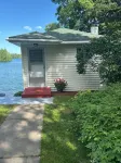Lakefront 1950s Boathouse - Hagerman Hideaway - Homestays