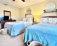 Private Beach Access, Steps from Ocean, Heated Pool, Garage, Beach Towels/Chairs