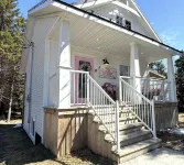 Luxury Retreat/Hot Tub/Private/Walk to Distillery & Ocean - 4-Star