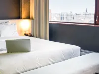 Hotel Zero 1 Montreal Hotels near Quebecor