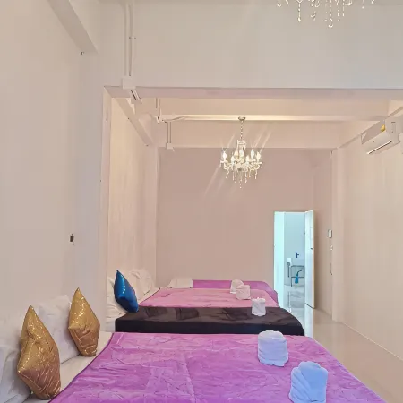 MaHaNa Hostel & Beach Bar Pattaya