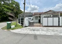 H&H 1 by H&H Leisure Guest House - ヴィラ