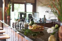 Senna Wellness Retreat - Bars